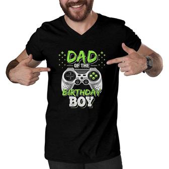Mens Dad Of The Birthday Boy Matching Video Gamer Birthday Party Cute Men V-Neck Tshirt - Seseable