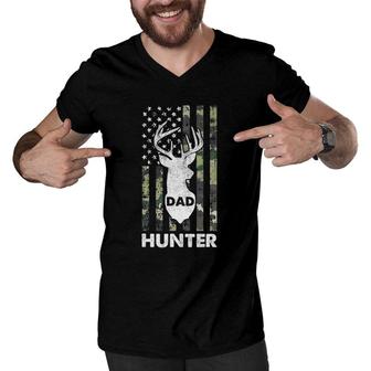 Mens Deer Hunter Dad Fathers Day Hunting American Flag Camo Papa Men V-Neck Tshirt | Mazezy