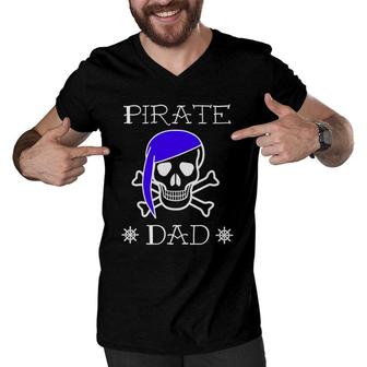 Pirate Dad Jolly Roger Skull Bones Ship Father Gift Men V-Neck Tshirt | Mazezy