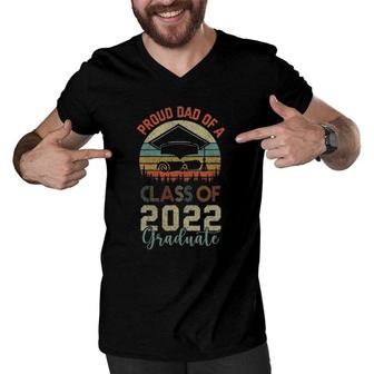 Proud Dad Of A Class Of 2022 Graduate Seniors Vintage Retro Men V-Neck Tshirt | Mazezy
