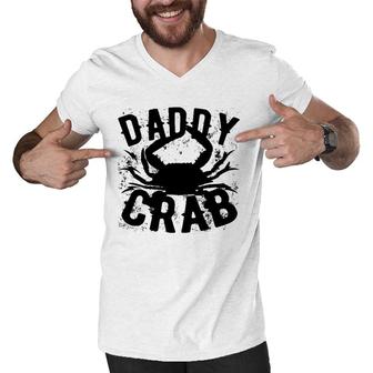 Dad Father's Day Funny Gift - Daddy Crab Men V-Neck Tshirt | Mazezy