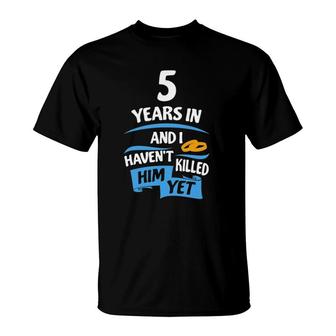 5 Years Anniversary Gift Idea For Her 5Th Wedding T-Shirt | Mazezy