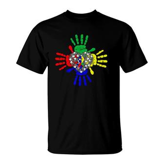 Autism Awareness Gift For Dad Mom Therapist Helping Hands T-Shirt | Mazezy