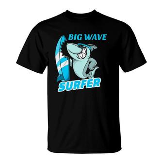 Big Wave Surfer - Surfing Design T-Shirt | Mazezy