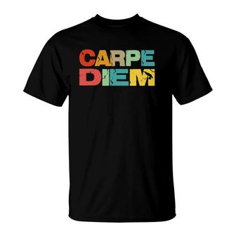 Carpe Diem - Seize The Day Vintage Retro Look T-Shirt | Mazezy
