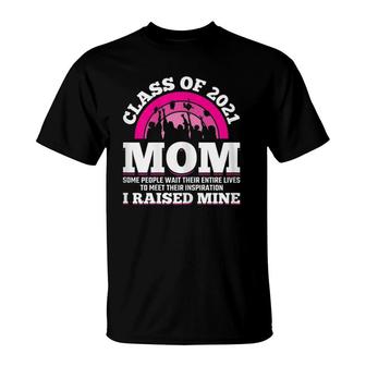 Class Of 2021 Mom Grad Student Mother's Day Graduation Gift T-Shirt | Mazezy