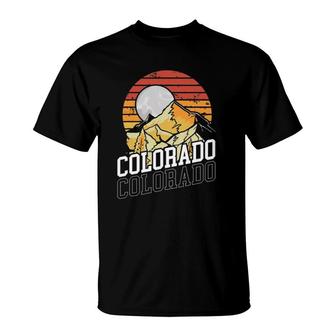 Colorado Vintage State Rocky Mountain Retro Hiking Gift T-Shirt | Mazezy
