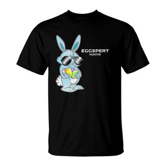 Eggspert Hunter Egg Hunt Cool Easter Bunny Funny T-Shirt | Mazezy