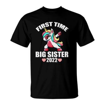 First Time Big Sister 2022 Unicorn Big Sister Est 2022 Ver2 T-Shirt | Mazezy