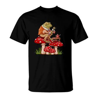 Frog Drinking Tea Mushroom Aesthetic Cottagecore T-Shirt | Mazezy
