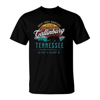 Gatlinburg Tennessee Great Smoky Mountains Bear Retro T-Shirt | Mazezy