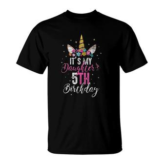 It's My Daughter's 5Th Birthday Mommy Gift Unicorn Birthday T-Shirt | Mazezy