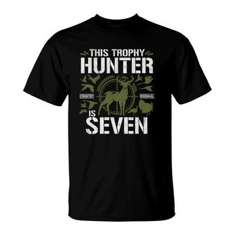 Kids 7 Years Old Hunting Birthday Party Duck Deer Hunter 7Th Gift T-Shirt | Mazezy