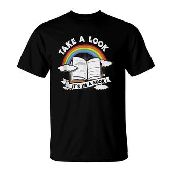Love Reading Love Rainbows Gift Retro Rainbow Design Design T-Shirt | Mazezy