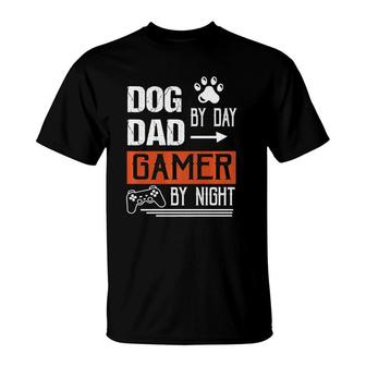 Men's Dog Dad By Day Gamer By Night - Fathers Day Gamer Dad T-Shirt | Mazezy