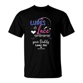 Mens Lures Or Lace Your Daddy Loves You Gender Reveal Party T-Shirt | Mazezy AU