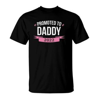 Mens Promoted To Daddy Est 2022 Pink New Dad Baby Gift T-Shirt