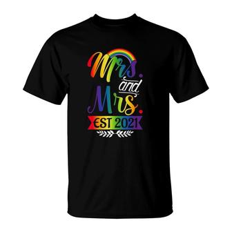 Newlywed Just Married Lesbian Wedding Mrs And Mrs Est 2021 Ver2 T-Shirt | Mazezy