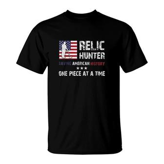 Relic Hunter Metal Detector Treasure Hunting Us Flag T-Shirt | Mazezy