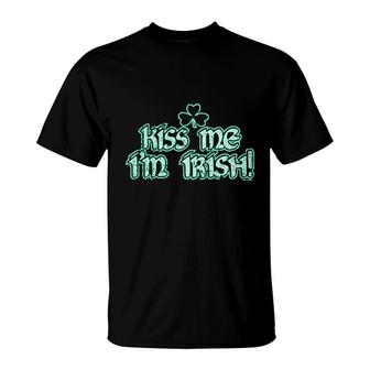 St Patricks Day Kiss Me I Am Irish T-Shirt | Mazezy