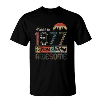 Vintage 1977 Made In 1977 43rd Birthday 43 Years Old Gift T-Shirt - Thegiftio UK