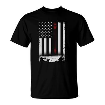 Vintage Bow Hunting American Flag Patriotic Usa Deer Hunting T-Shirt | Mazezy