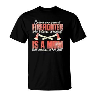 Women Fireman Mother Us Firefighter Mom T-Shirt | Mazezy
