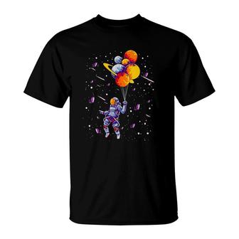 Womens Outer Space Lovers Gift Spaceman Flying Holding Planets Trip T-Shirt | Mazezy DE
