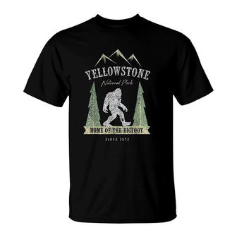 Yellowstone National Park Bigfoot Montana Gift T-Shirt | Mazezy