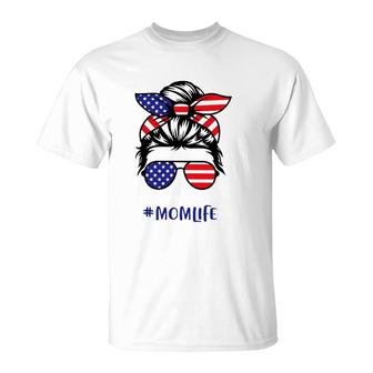 4Th Of July Hashtag Momlife Messy Bun Wearing Usa Flag Bandana And Sunglasses Mother's Day T-Shirt | Mazezy