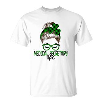 Lucky Medical Secretary St Patricks Day Irish Shamrock T-Shirt | Mazezy