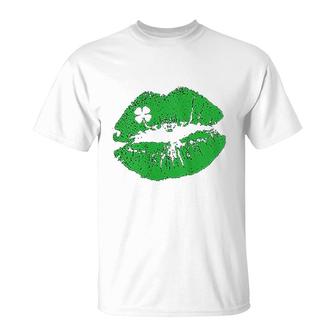 St Patricks Day Green Kissing Lips Kiss Cute Irish Shamrock T-Shirt - Thegiftio UK