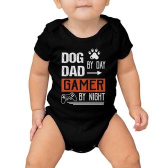 Men's Dog Dad By Day Gamer By Night - Fathers Day Gamer Dad Baby Onesie | Mazezy