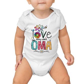 I Love Being Called Oma Daisy Flower Cute Mother's Day Raglan Baseball Tee Baby Onesie | Mazezy