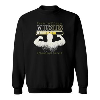 Installing Muscles – Please Wait – Bitte Warten' Männer T-Shirt