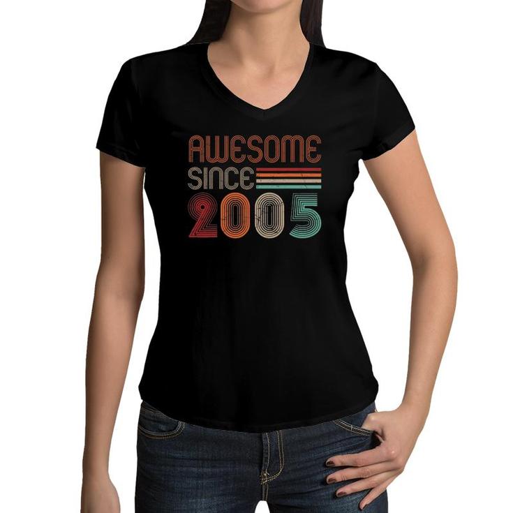Awesome Since 2005 Vintage 17 Yr Old Boy Girls 17Th Birthday Women V-Neck T-Shirt
