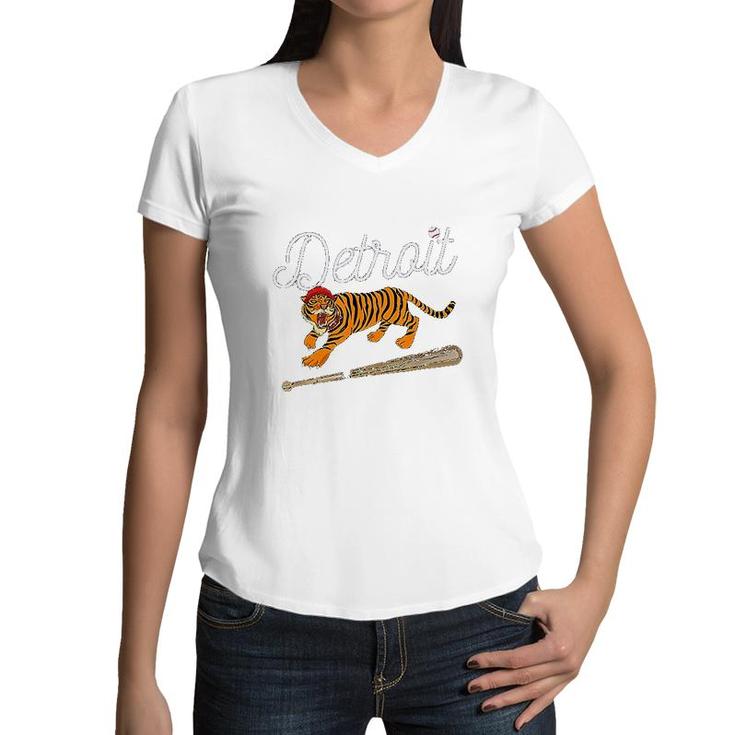Distressed Tiger Mascot Funny Sport Tiger Design Women V-Neck T-Shirt
