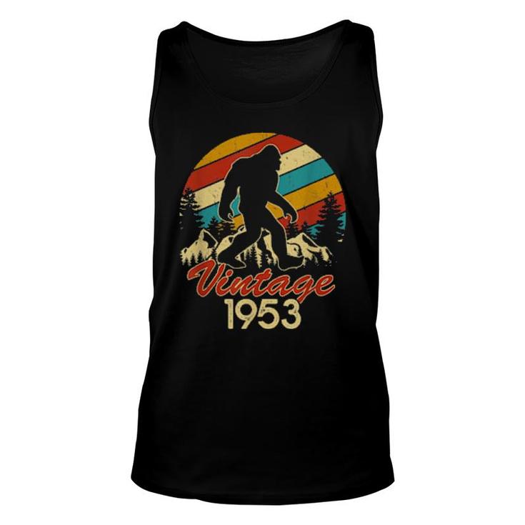 Mens Bigfoot Born In 1953 Birthday Vintage Sasquatch Made In 1953 Tank Top