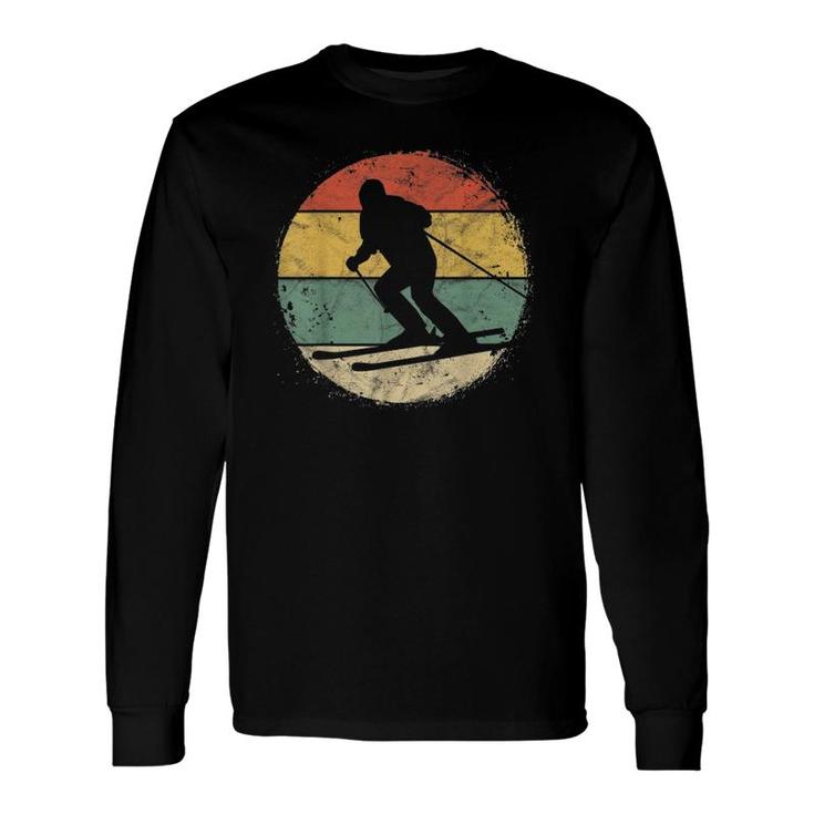 Circular Skier Silhouette Retro Skiing Winter Sport Ski Long Sleeve T-Shirt T-Shirt