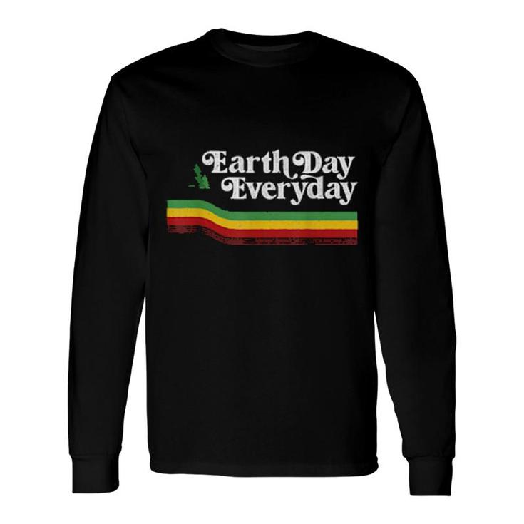 Retro Vintage Earth Day Everyday Rainbow Pine Tree Earth Day Long Sleeve T-Shirt T-Shirt