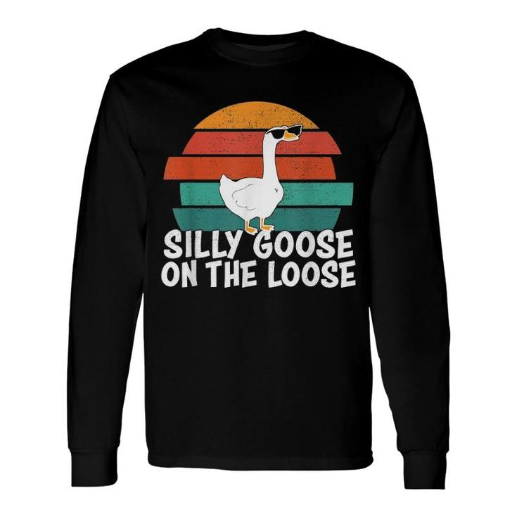 Silly Goose On The Loose Vintage Tee Long Sleeve T-Shirt T-Shirt