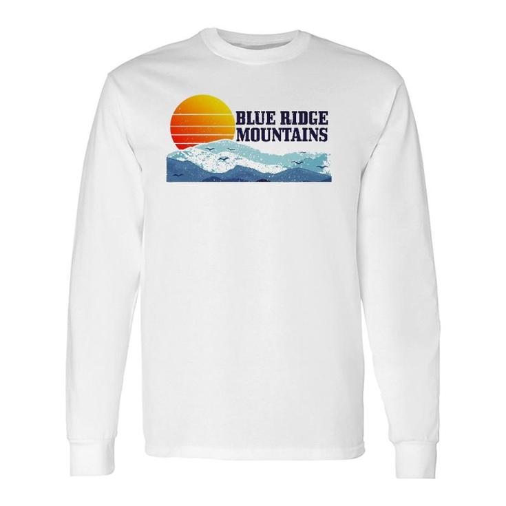 Blue Ridge Mountains Vintage Vintage Hiking Camping Long Sleeve T-Shirt T-Shirt