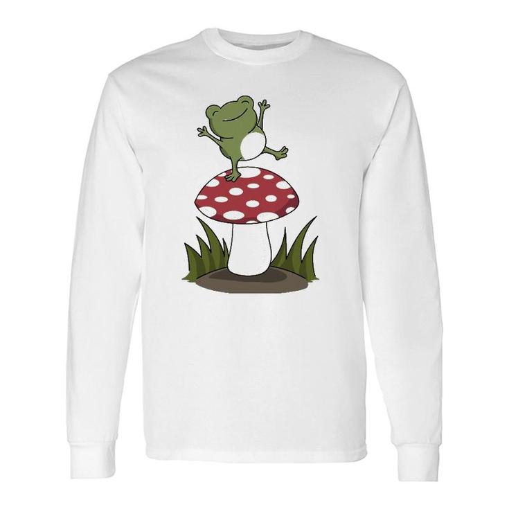 Cottagecore Mushroom Aesthetic Turtle Frog Animal Lover Long Sleeve T-Shirt T-Shirt