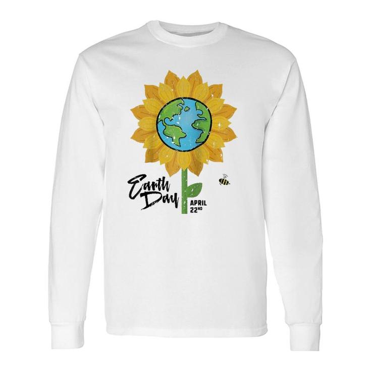 Earth Day April 22 Cute Sunflower Bumble Bee Raglan Baseball Tee Long Sleeve T-Shirt T-Shirt