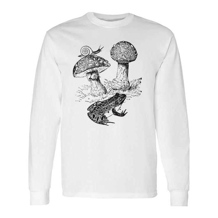 Frog Mushroom And Snail Vintage Botanical Art Long Sleeve T-Shirt T-Shirt