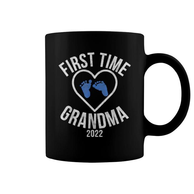 First Time Grandma 2022 For Granny To Be New Grandma Coffee Mug
