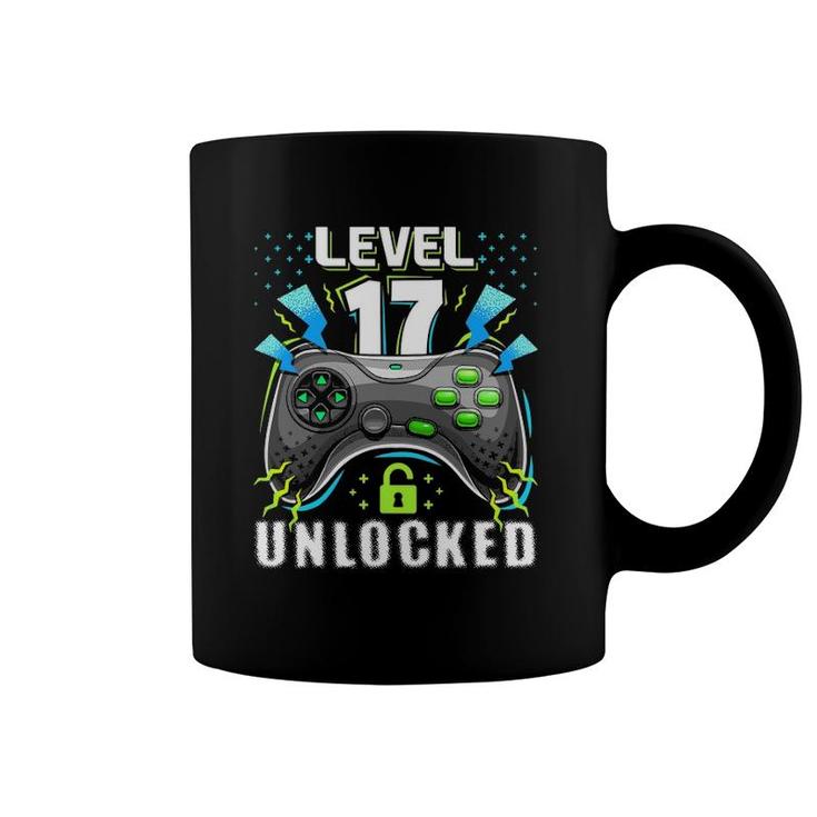 Level 17 Unlocked Retro Video Game 17Th Birthday Gamer Gift Coffee Mug