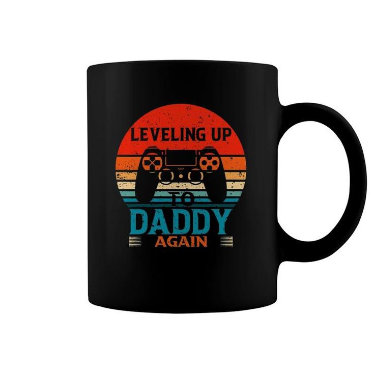 Mens Funny Leveling Up To Daddy Again Father's Day Vintage Coffee Mug