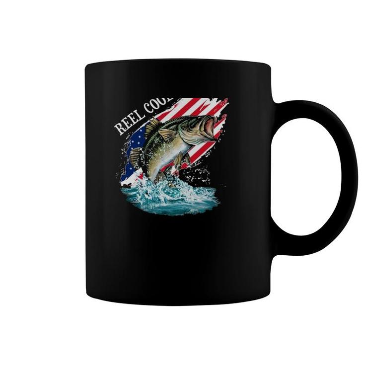 Reel Cool Papa American Flag Fishing Father's Day Gifts Coffee Mug