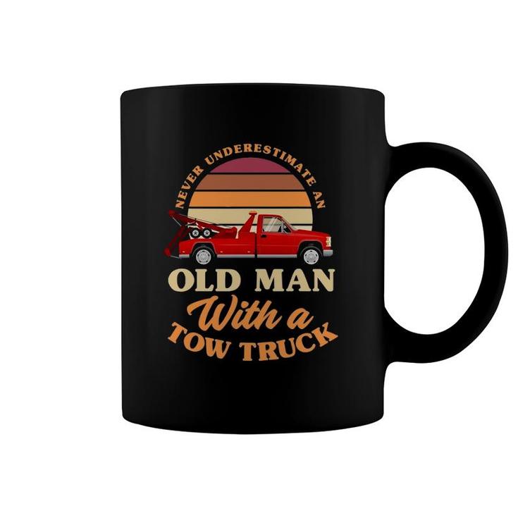 Retro Never Underestimate Old Man With Tow Truck Driver Coffee Mug